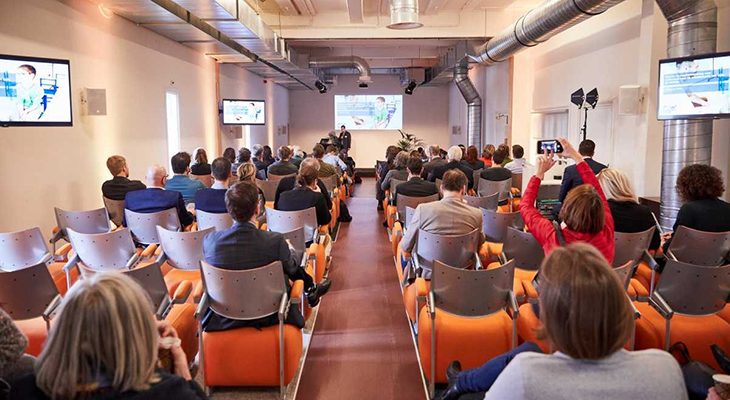 Wat is de meerwaarde van AZW Clubhuisbijeenkomsten?